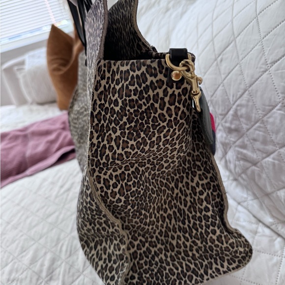 Clare V Simple Tote with Stap - Picture 7 of 7